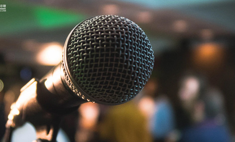 舆情的“质变” 突发事件演化中变换阶段的意见领袖推演分析