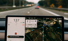 从特斯拉ICCV分享看未来：端到端自动驾驶的下半场将如何演绎？