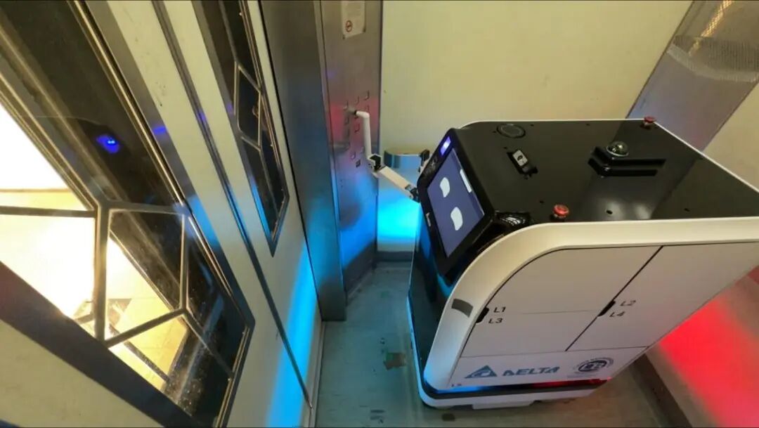 AI养老,一场针对空巢老人的「精准骗局」?