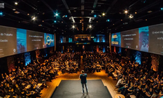 黄仁勋在剑桥演讲：创业33年，我终于明白——真正改变命运的，从来不是智商