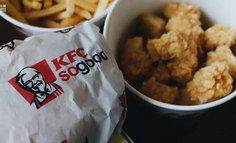 为什么在高铁、机场，肯德基涨价，星巴克不涨价？