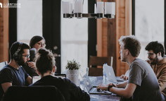 大规模团队里，沟通的流程制度是怎样的