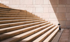 薛定谔的自动扶梯：当初是你要左行，左行就左行