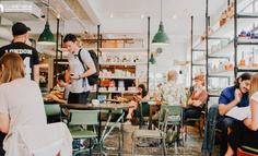 巨头纷纷回归线下，实体店到底该怎么运营？