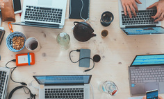 大厂外包岗的年轻人们，还有出路吗？