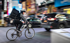 双十一的水面之下：即时零售之战究竟拼什么？