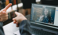 手语带货、连麦交友，聋哑人也玩直播？