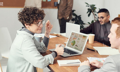 六人小团队，如何撬动千万级别增长