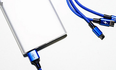 摆烂、挣扎、转型，共享充电宝失宠了？