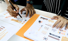 日活DAU突然跌了30%，产品经理该咋办？