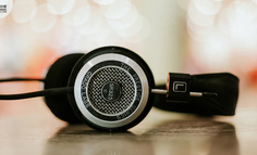 耳朵經濟：聽播客的人，都在聽什么？