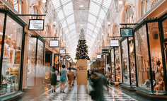 打工人创业不是从员工到老板的转变，而是从职场到商场的转变