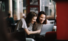 女性企业家IP的幕后打造手段：蕾哈娜、董明珠、刀姐、张萌的营销玩法值得你抄作业