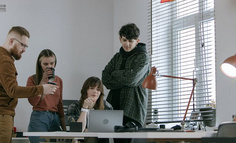 薪资集体大降，直播带货不香了？