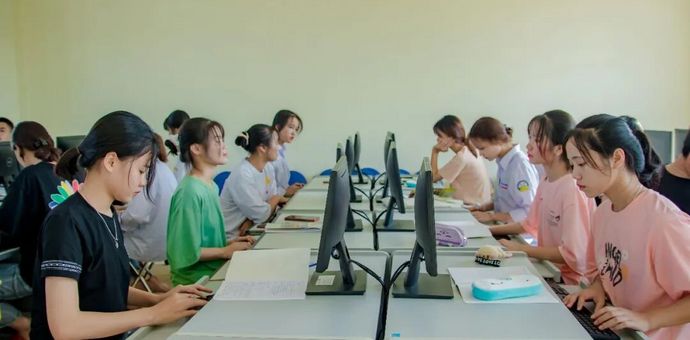 万元AI研学营，正在批量收割家长
