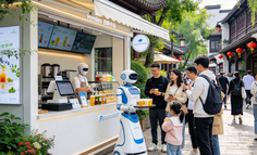 新旧物种交手，机器人小店“吃”掉便利店的黄金周